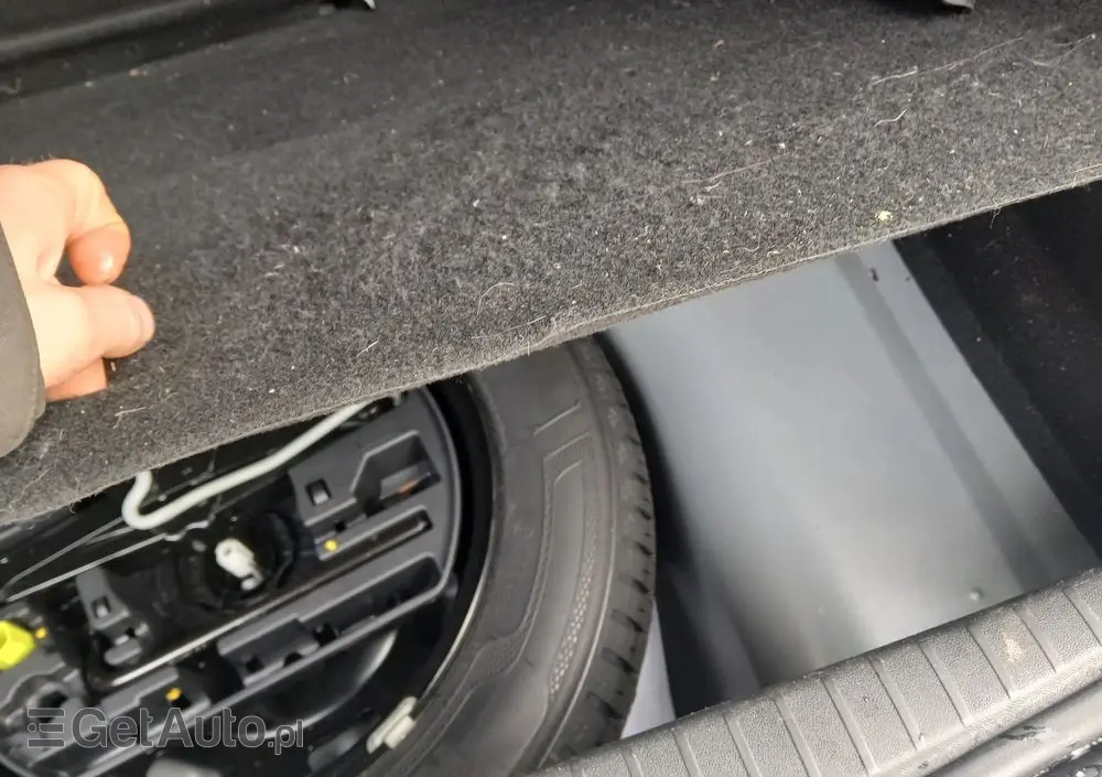 PEUGEOT 208 PureTech 82 Allure