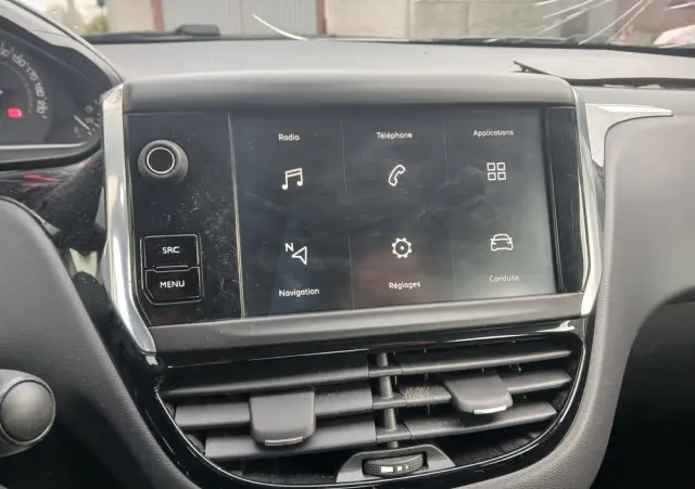 PEUGEOT 208 PureTech 82 Allure