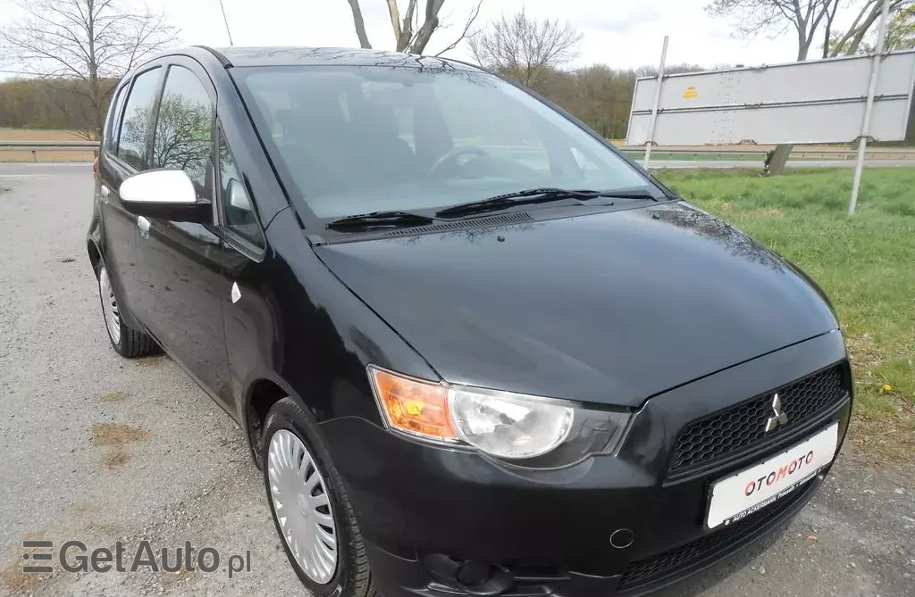 MITSUBISHI Colt 