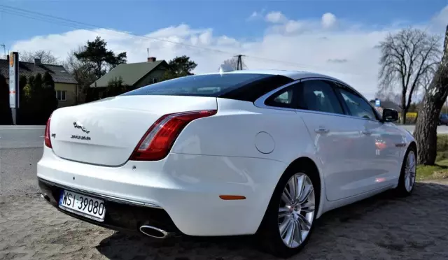 JAGUAR Xj 