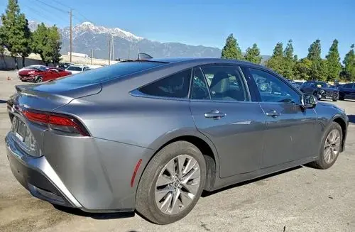 TOYOTA Mirai 