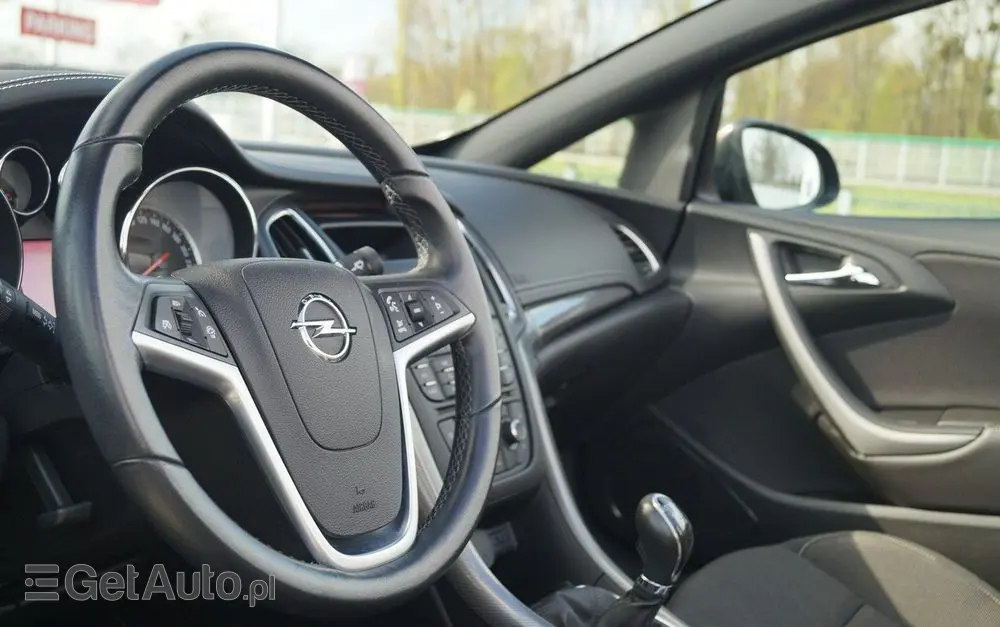 OPEL Cascada 