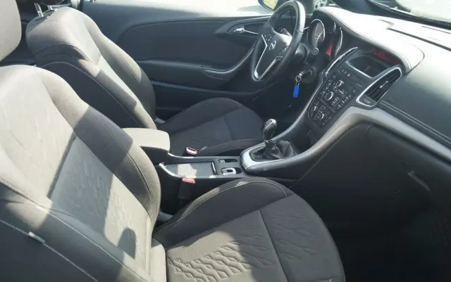 OPEL Cascada 