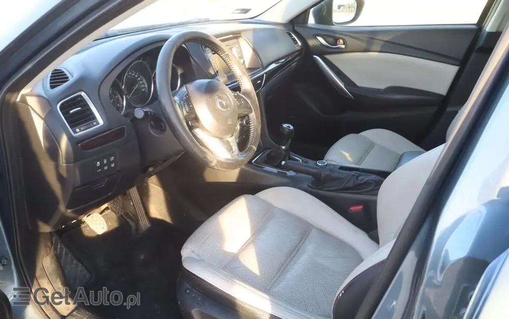MAZDA 6 2.2 Kombi SKYACTIV-D Center-Line
