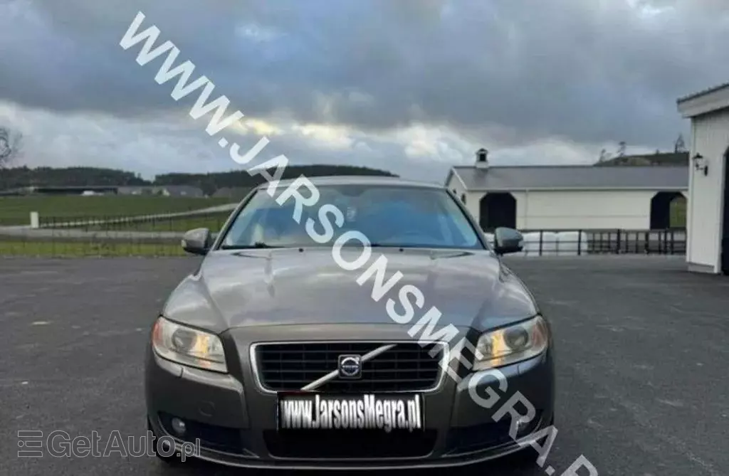 VOLVO S80 