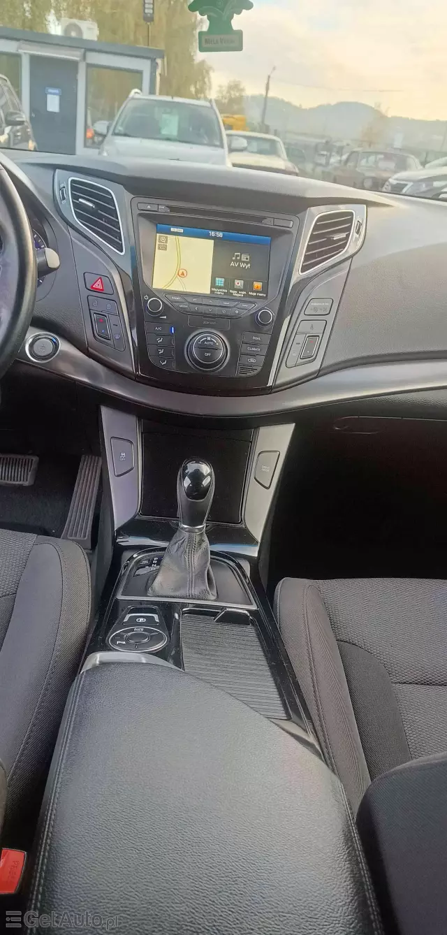 HYUNDAI I40 1.7 CRDi BlueDrive Business DCT