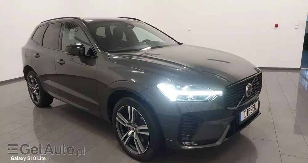 VOLVO XC 60 B4 D Plus Dark