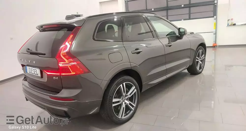 VOLVO XC 60 B4 D Plus Dark