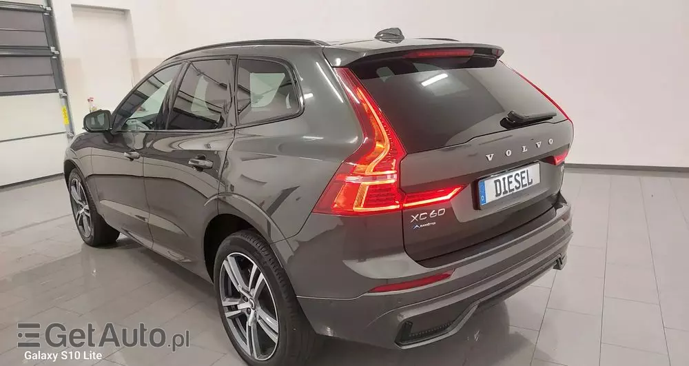 VOLVO XC 60 B4 D Plus Dark