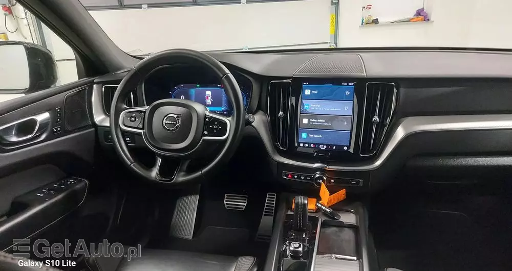 VOLVO XC 60 B4 D Plus Dark