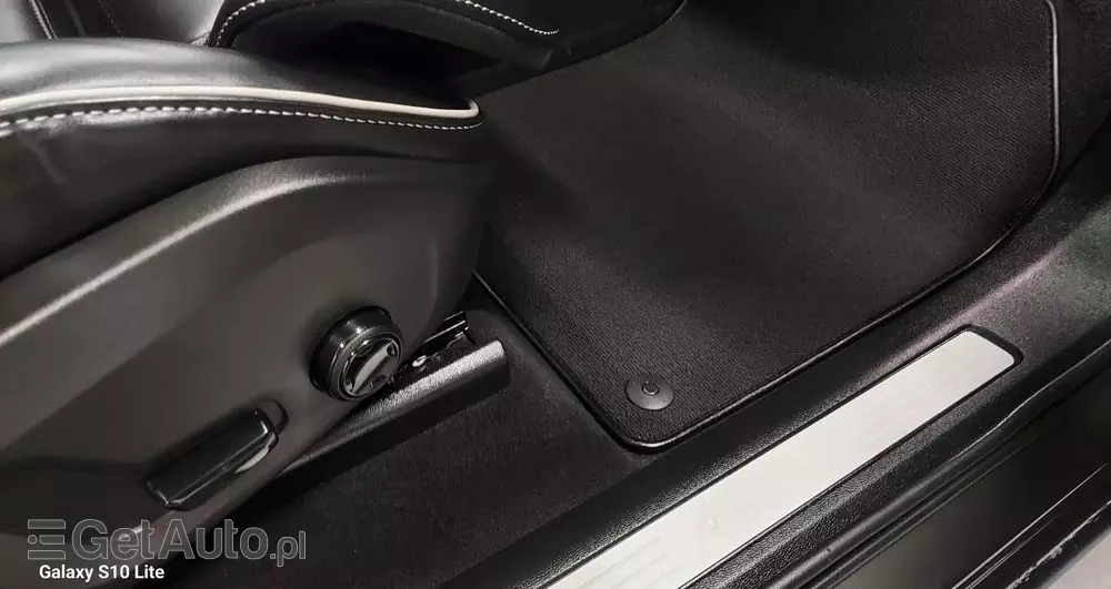 VOLVO XC 60 B4 D Plus Dark