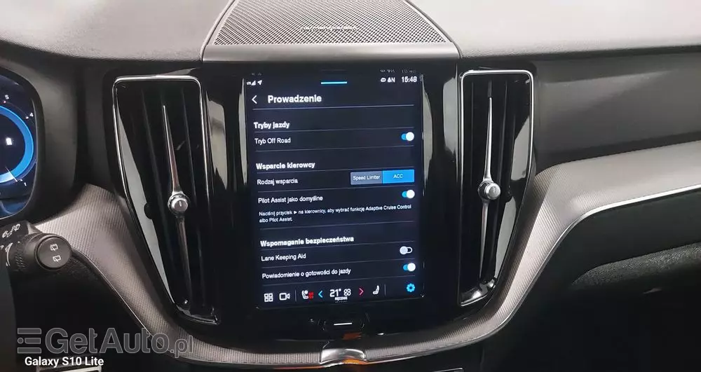 VOLVO XC 60 B4 D Plus Dark