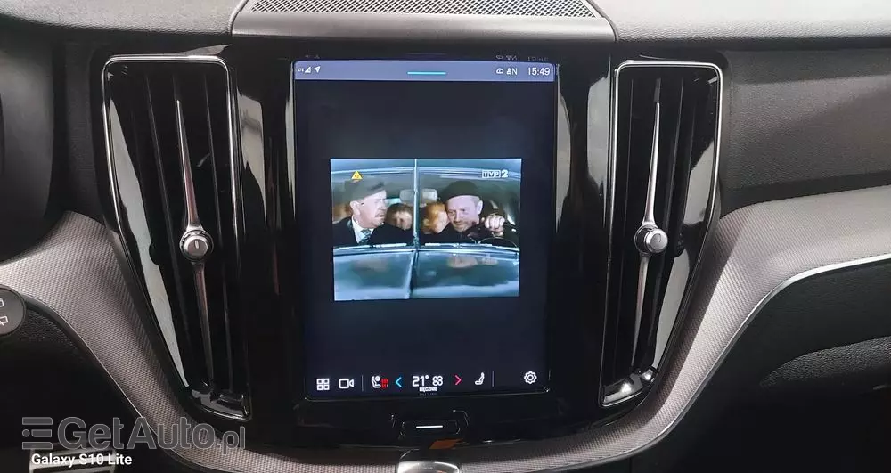 VOLVO XC 60 B4 D Plus Dark