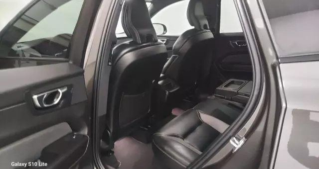 VOLVO XC 60 B4 D Plus Dark