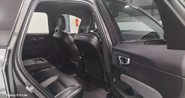 VOLVO XC 60 B4 D Plus Dark