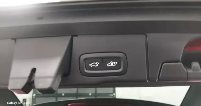 VOLVO XC 60 B4 D Plus Dark