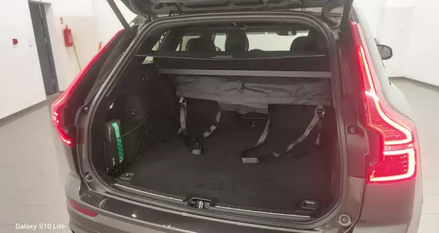 VOLVO XC 60 B4 D Plus Dark