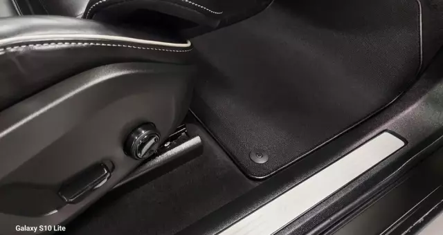 VOLVO XC 60 B4 D Plus Dark