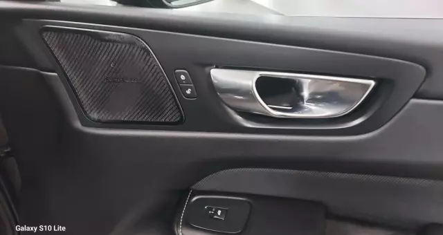 VOLVO XC 60 B4 D Plus Dark