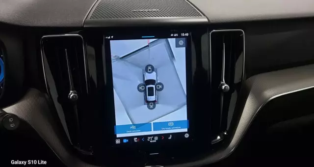 VOLVO XC 60 B4 D Plus Dark