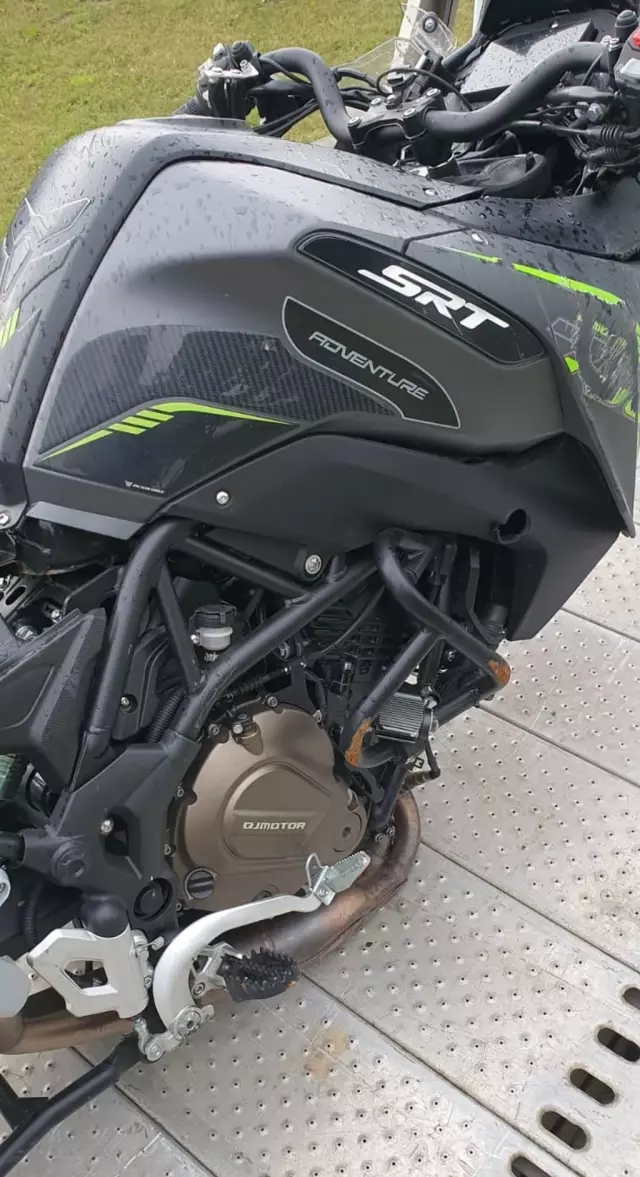 QJMOTOR SRT 800 SX 
