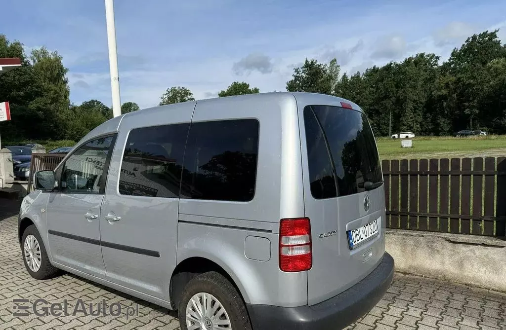 VOLKSWAGEN Caddy 