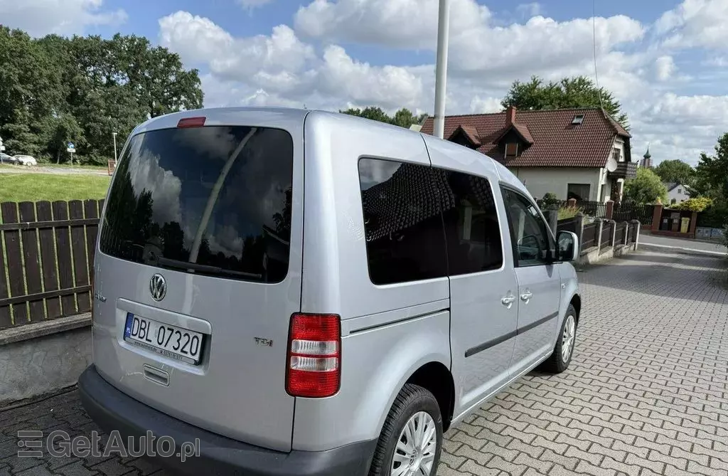 VOLKSWAGEN Caddy 