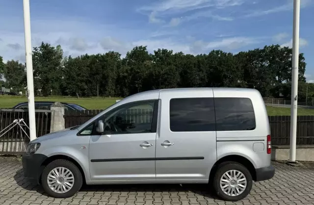 VOLKSWAGEN Caddy 