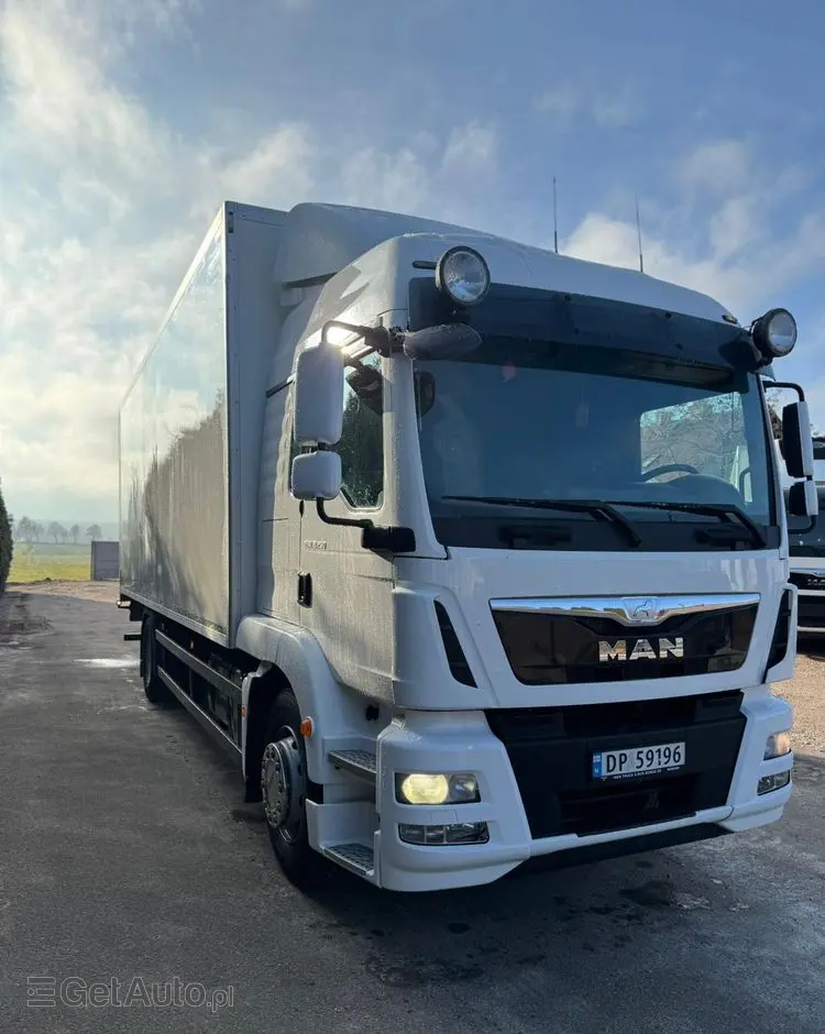 MAN MAN TGM 18.290/ IZOTERMA / OTWIERANY BOK/ /WINDA / 19 EUROPALET/ NISKI PRZEBIEG /SYPIALKA /ACC/EURO6 