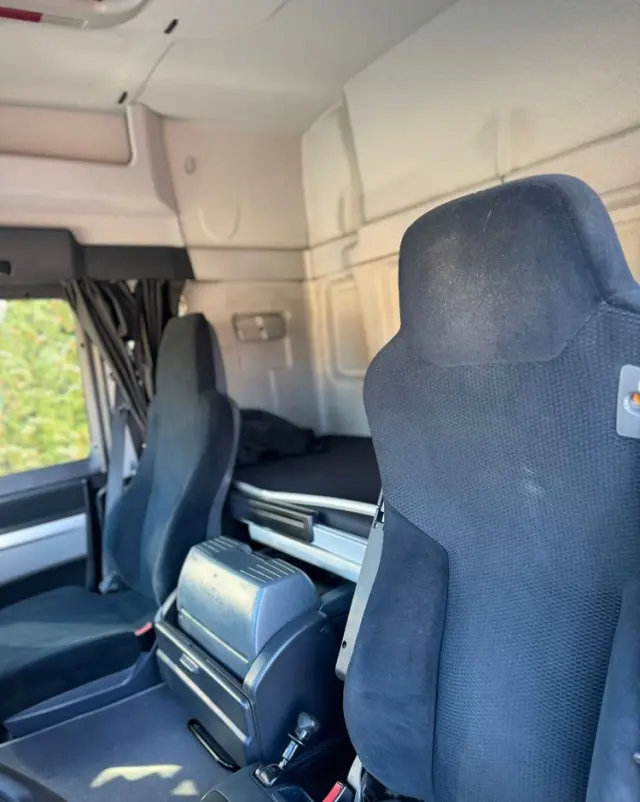 MAN MAN TGM 18.290/ IZOTERMA / OTWIERANY BOK/ /WINDA / 19 EUROPALET/ NISKI PRZEBIEG /SYPIALKA /ACC/EURO6 