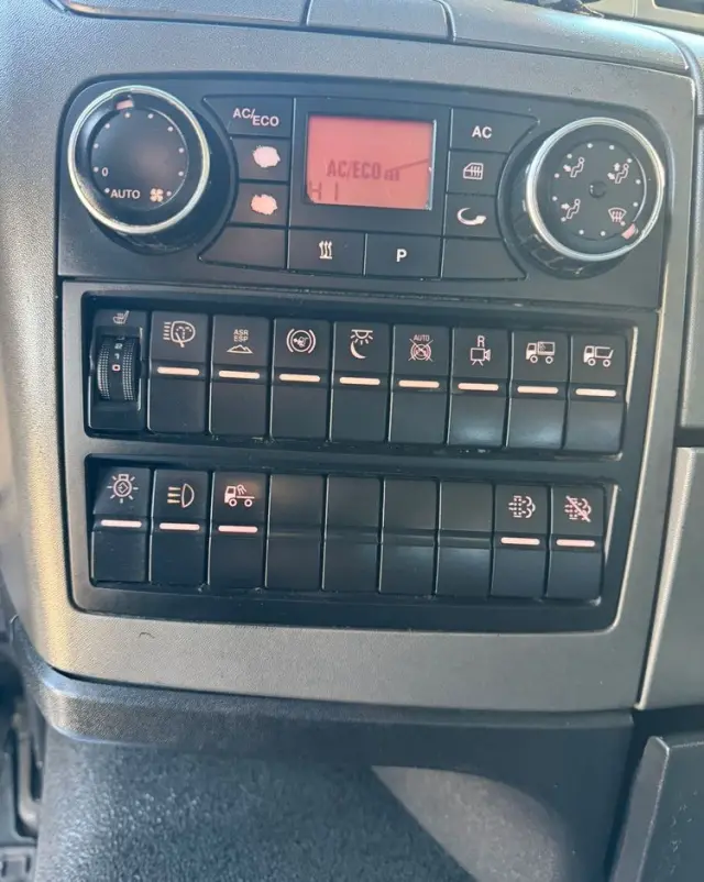 MAN MAN TGM 18.290/ IZOTERMA / OTWIERANY BOK/ /WINDA / 19 EUROPALET/ NISKI PRZEBIEG /SYPIALKA /ACC/EURO6 