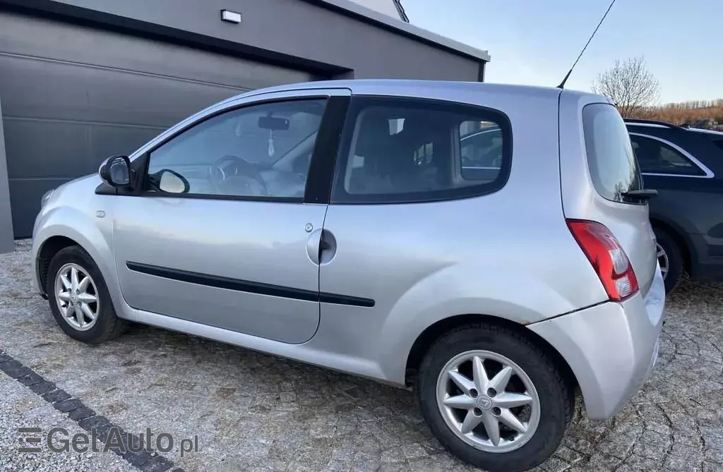RENAULT Twingo 