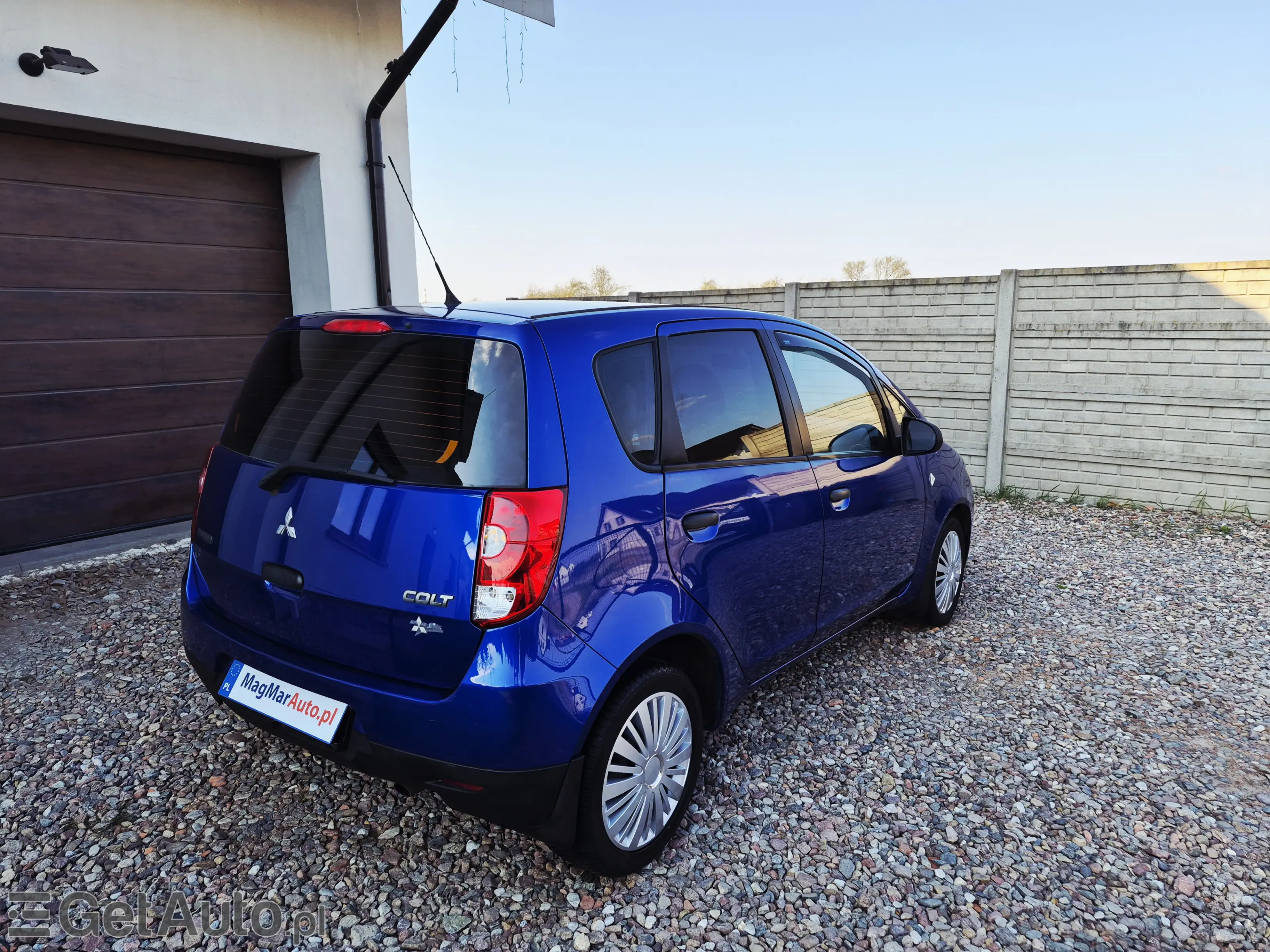 MITSUBISHI Colt Inform