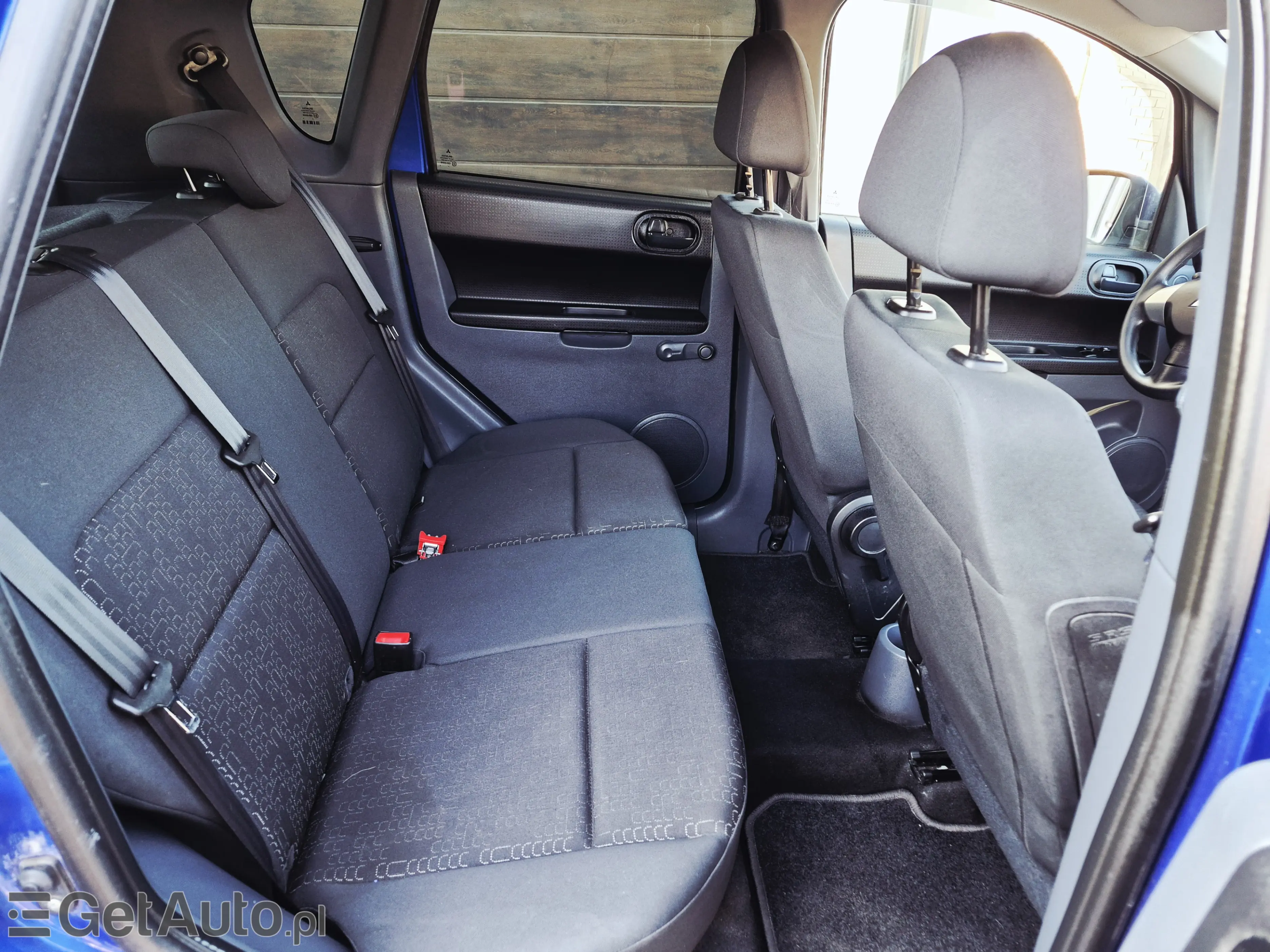 MITSUBISHI Colt Inform