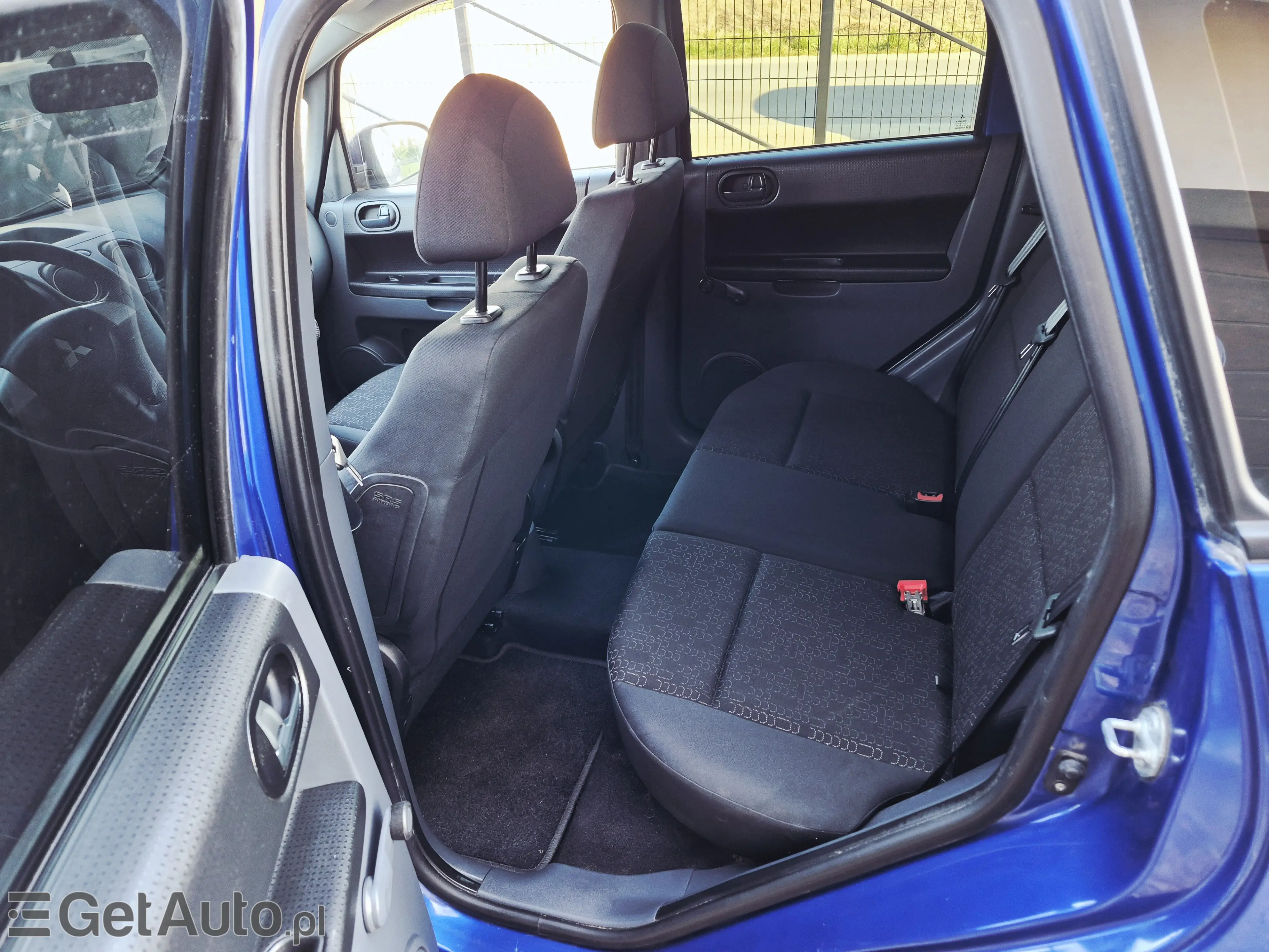 MITSUBISHI Colt Inform