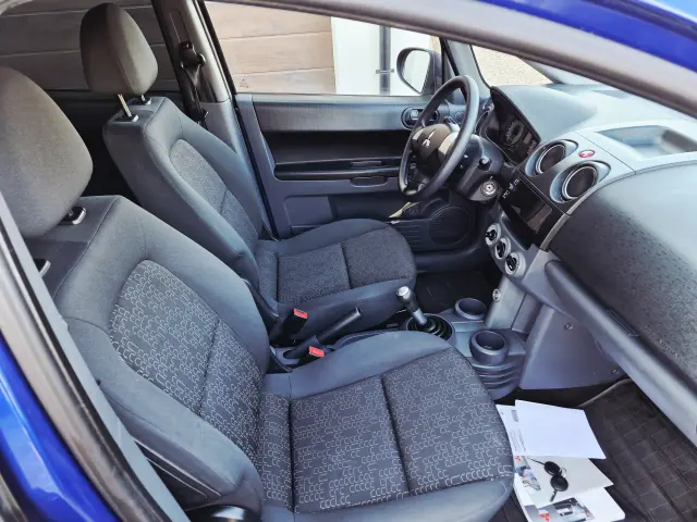 MITSUBISHI Colt Inform