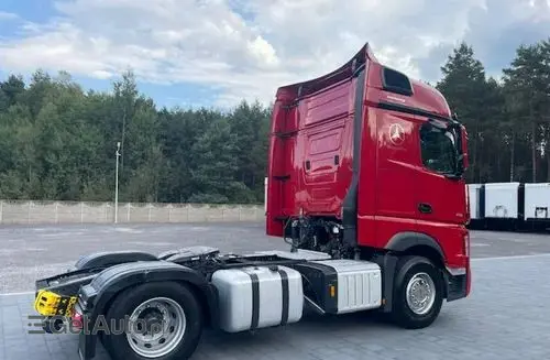 MERCEDES-BENZ Actros 