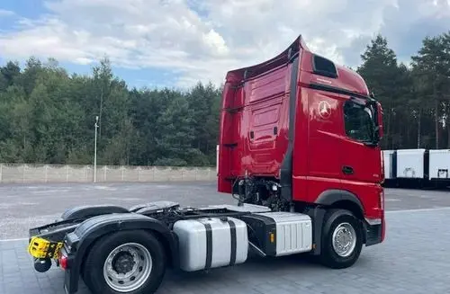 MERCEDES-BENZ Actros 