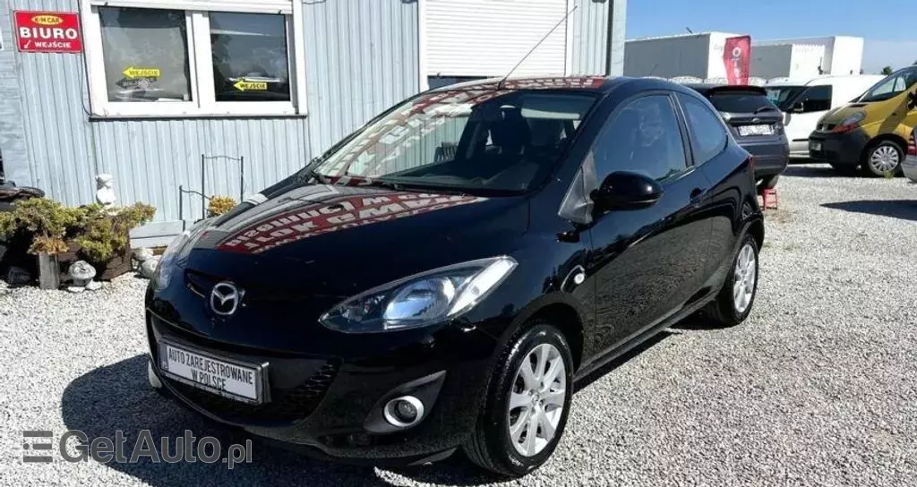 MAZDA 2 