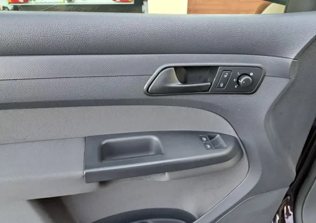 VOLKSWAGEN Caddy 1.2 (5-Si.) Trendline Roncalli