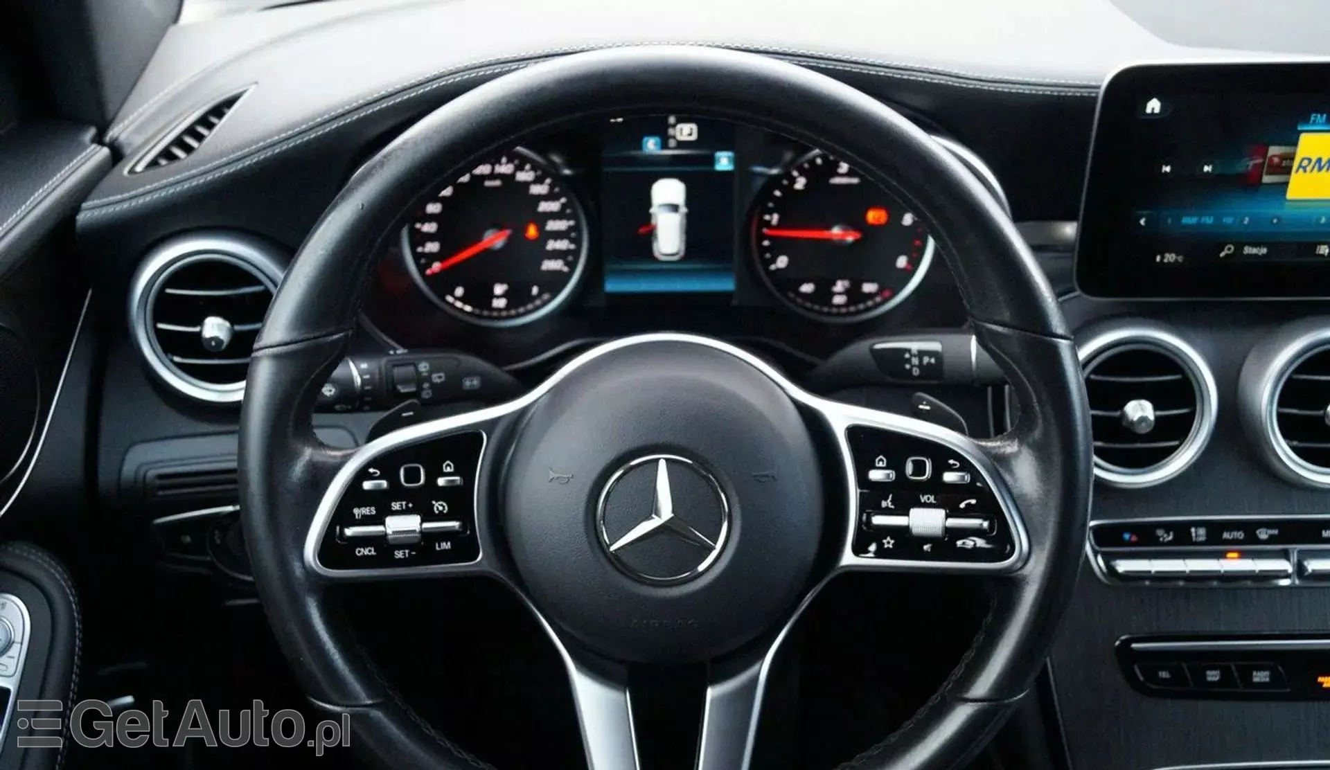 MERCEDES-BENZ GLC 