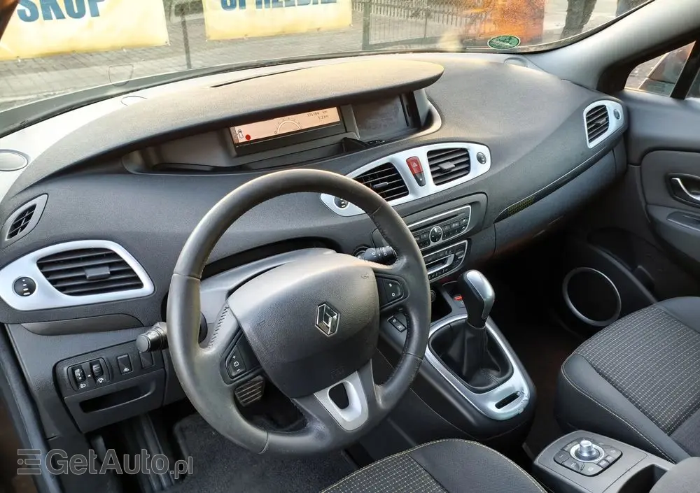 RENAULT Scenic 2.0 16V 140 CVT Dynamique