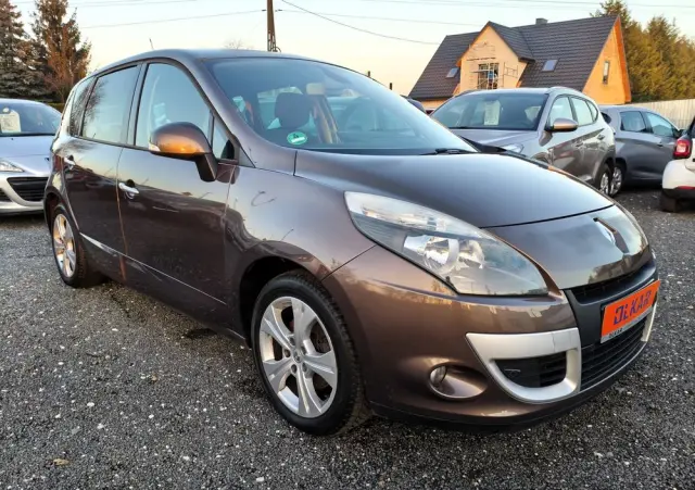 RENAULT Scenic 2.0 16V 140 CVT Dynamique