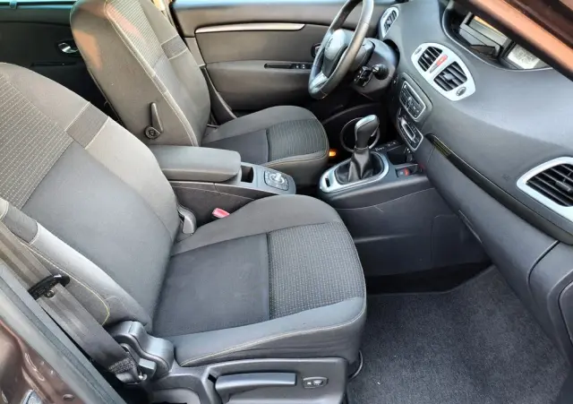 RENAULT Scenic 2.0 16V 140 CVT Dynamique