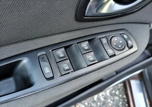 RENAULT Scenic 2.0 16V 140 CVT Dynamique