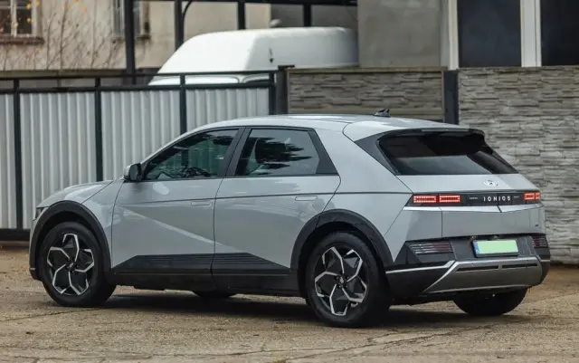 HYUNDAI IONIQ 5 72,6 kWh 4WD Dynamiq