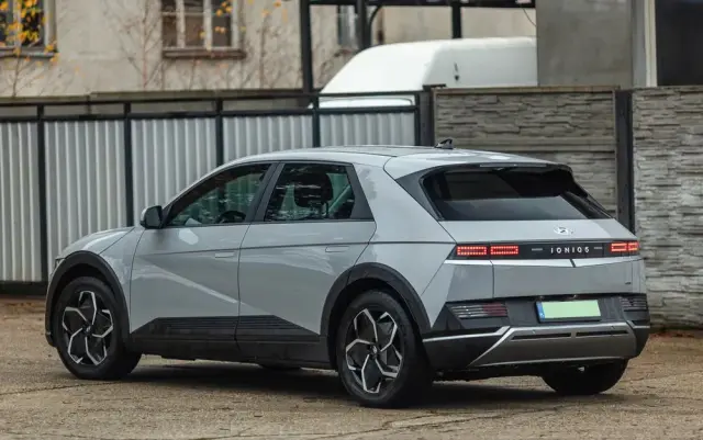 HYUNDAI IONIQ 5 72,6 kWh 4WD Dynamiq
