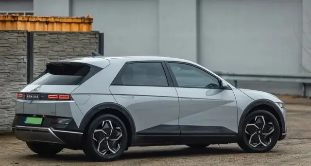 HYUNDAI IONIQ 5 72,6 kWh 4WD Dynamiq