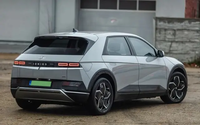 HYUNDAI IONIQ 5 72,6 kWh 4WD Dynamiq