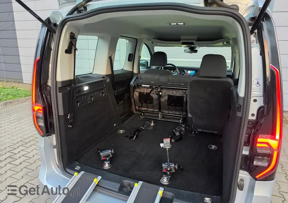 VOLKSWAGEN Caddy 2.0 TDI DSG
